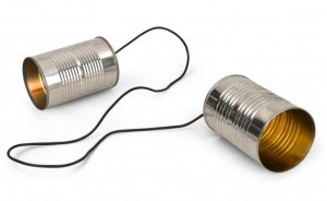 Telepon benang merupakan alat komunikasi tradisional. Yang menggunakan benang sebagai perantara suara antara 2 orang yang berjarak jauh.